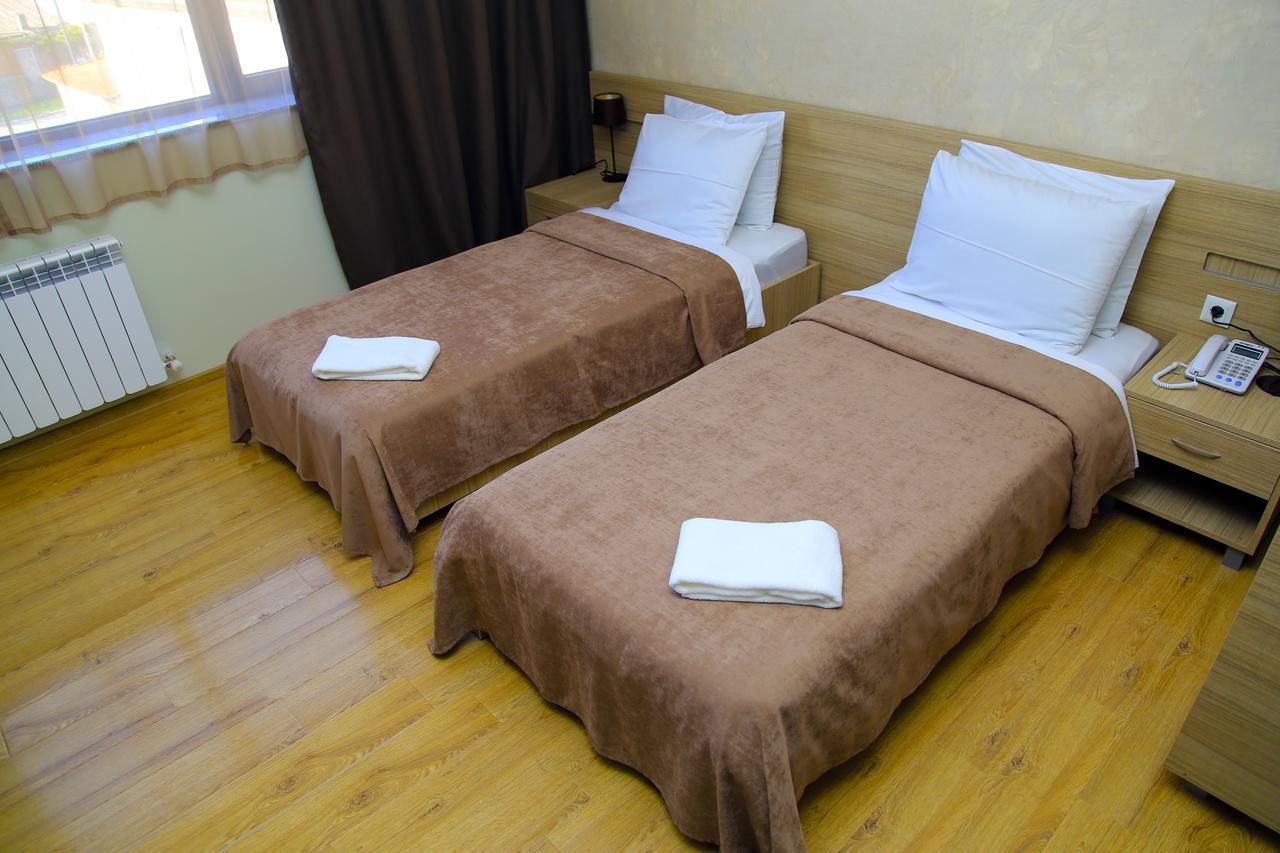 Отель Iveria Hotel Хашури