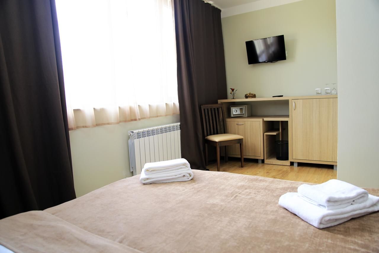 Отель Iveria Hotel Хашури-14